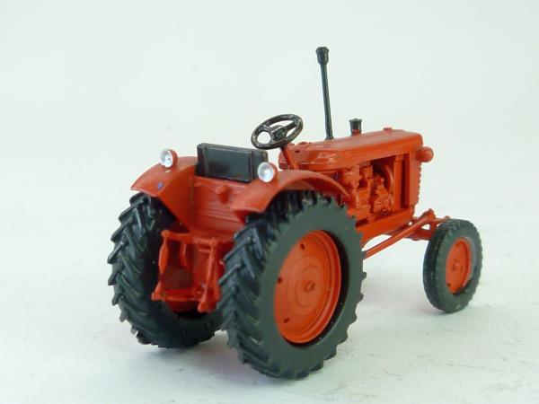 Belarus MTS5 ohne Kabine rot